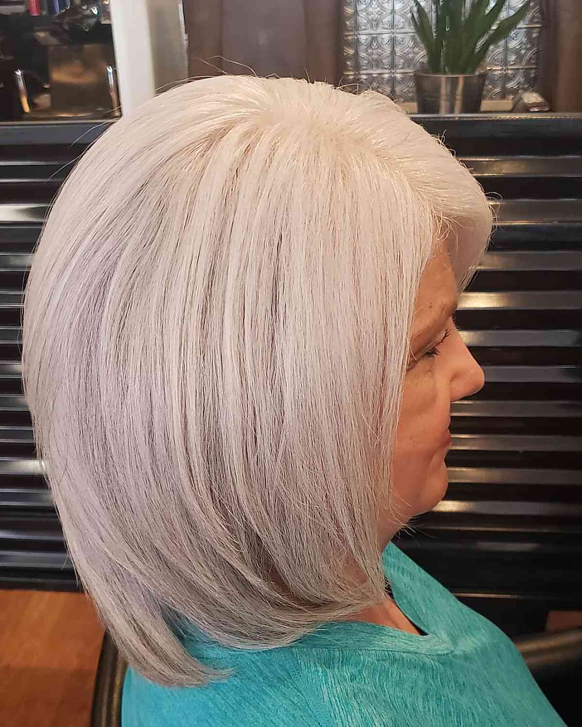 19 Examples That Prove White Blonde Hair Is In for 2021