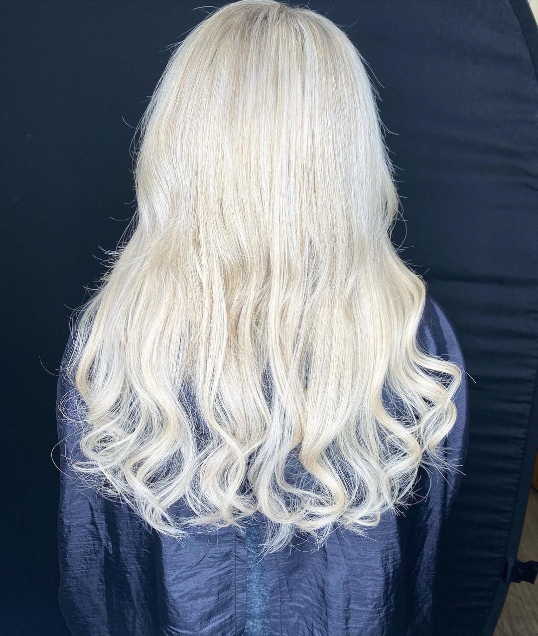 19 Examples That Prove White Blonde Hair Is In for 2021