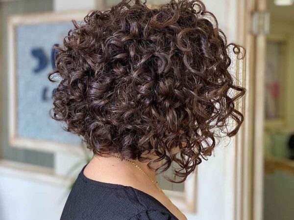 15 Stacked Short Curly Bob Haircuts to Enhance Your Natural Curls