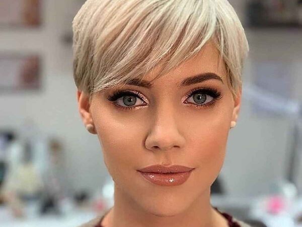 25 Best Short Hair with Side Bangs Women Are Getting Right Now