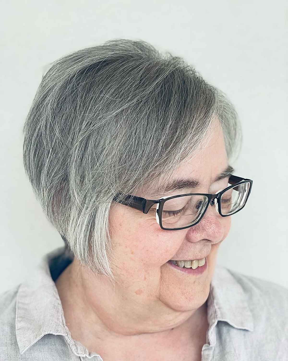 26 Flattering Hairstyles for Women Over 60 with Glasses