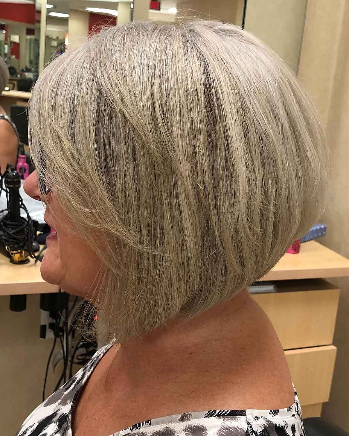 26 Lovely Layered Bob Haircuts for Ladies In Their 60s That Are Easy To Style