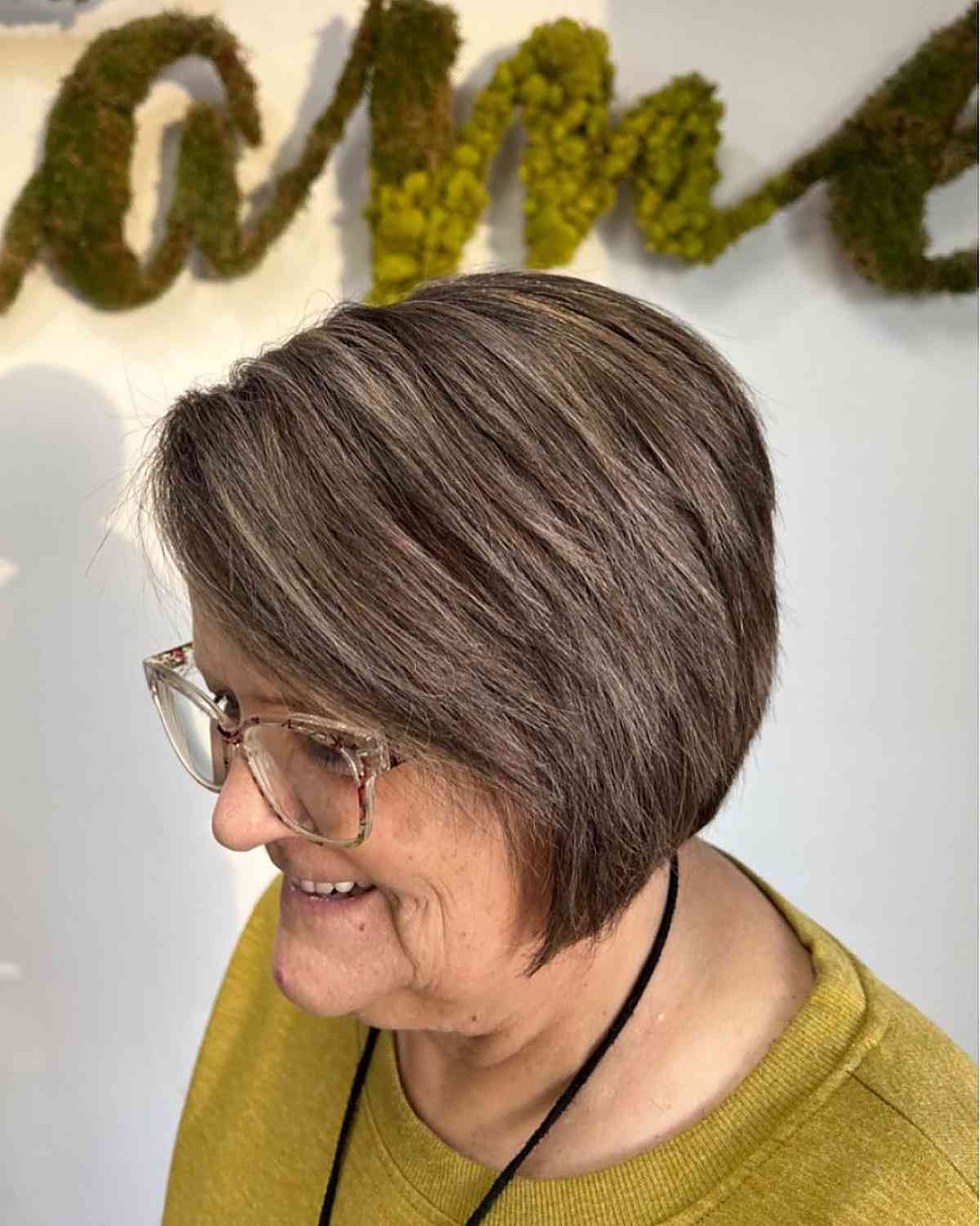 10 Best Winter Hair Colors for Ladies Over 70