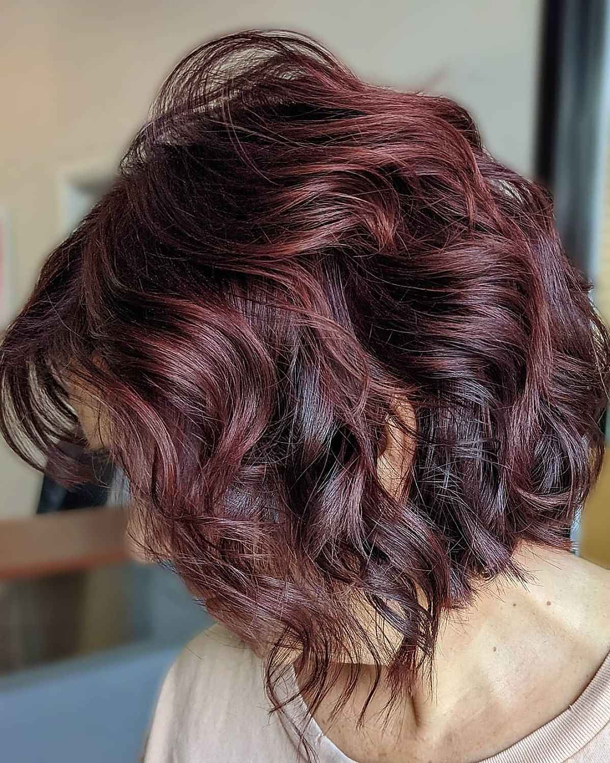 Top 10 Winter Hair Colors for Women In Their 60s (2022 Season)