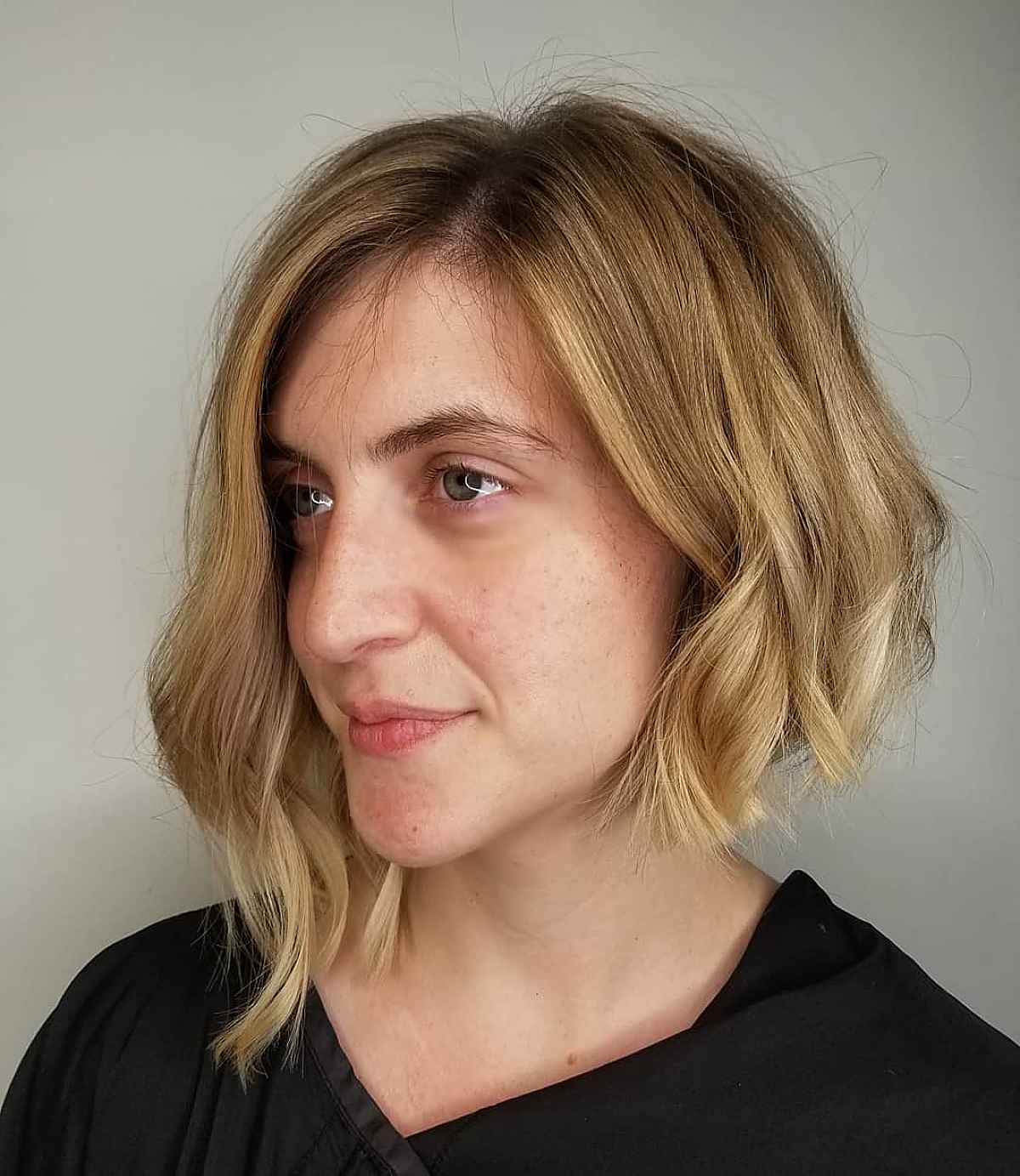 26 Flattering and Trendy Medium-Length Haircuts for Women Over 40