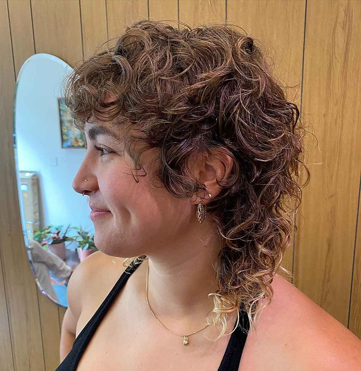 26 Modern Mullet Hairstyles for Girls with Curly Hair
