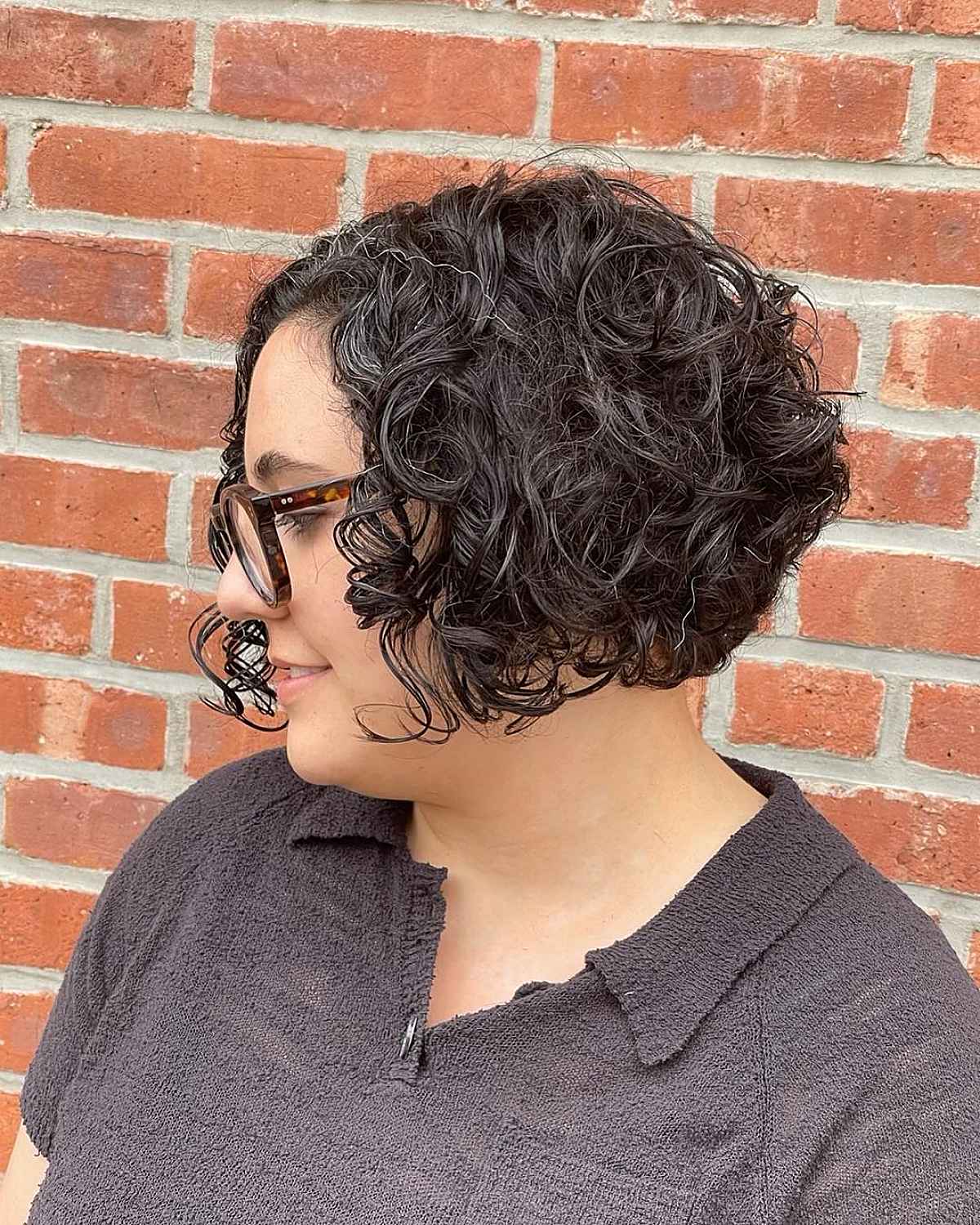 15 Stacked, Short Curly Bob Haircuts to Enhance Your Natural Curls