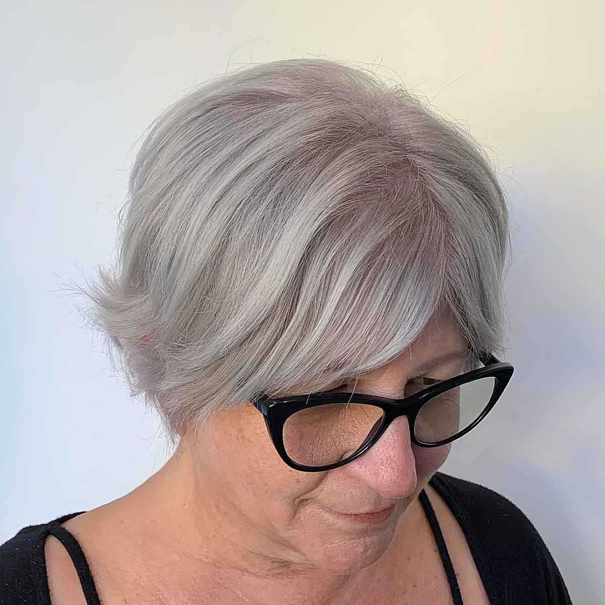 26 Stylish Wash-and-Wear Haircuts for Women Over 60 Short On Time