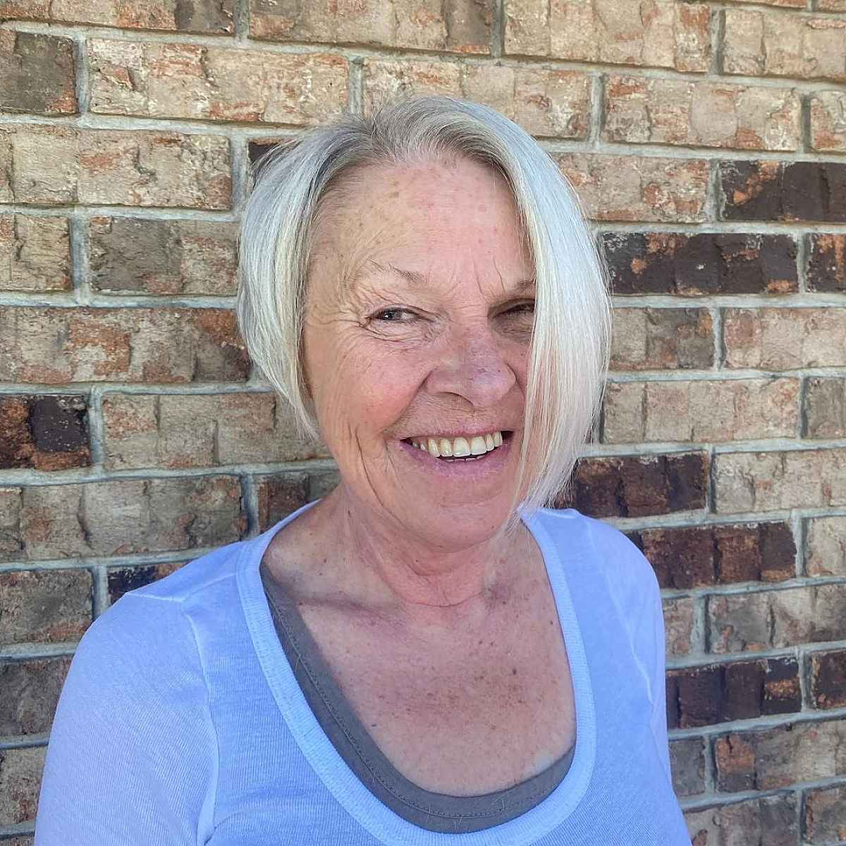 26 Lovely Layered Bob Haircuts for Ladies In Their 60s That Are Easy To Style