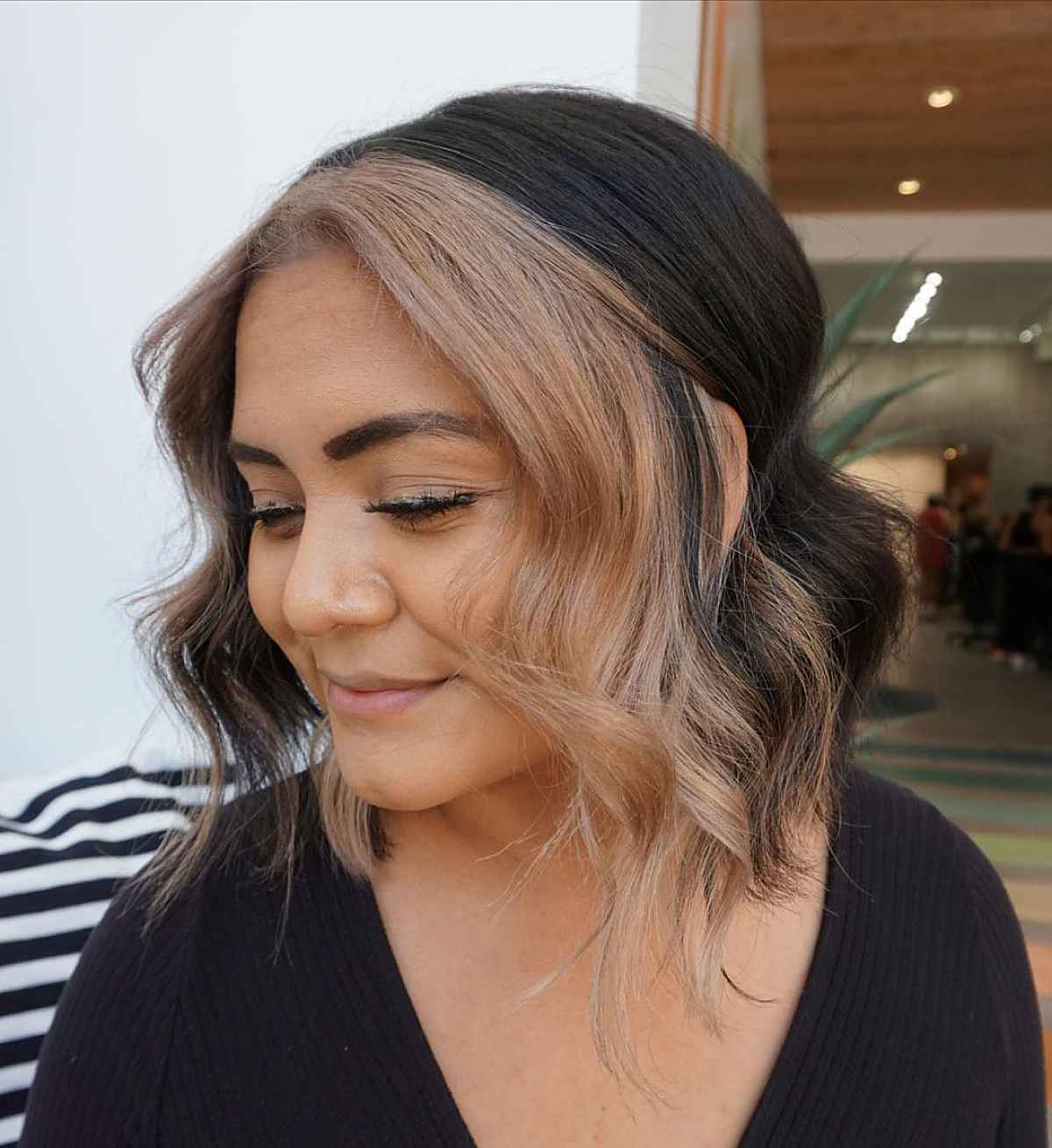26 Slimming Hairstyles for Women with Full Faces (for Plus-Sized Women)
