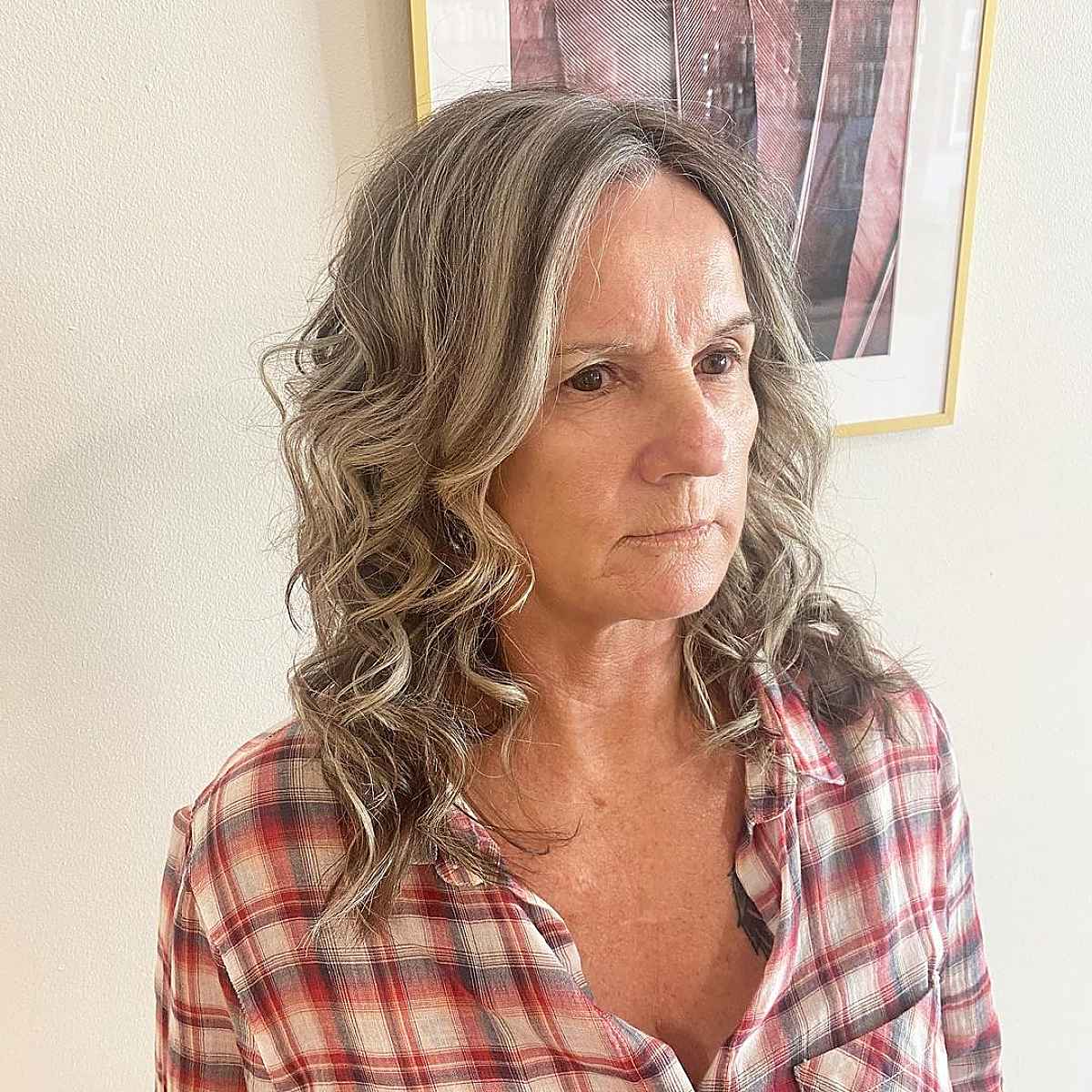 26 Voluminous Hairstyles for Women In Their 60s with Very Thin Hair