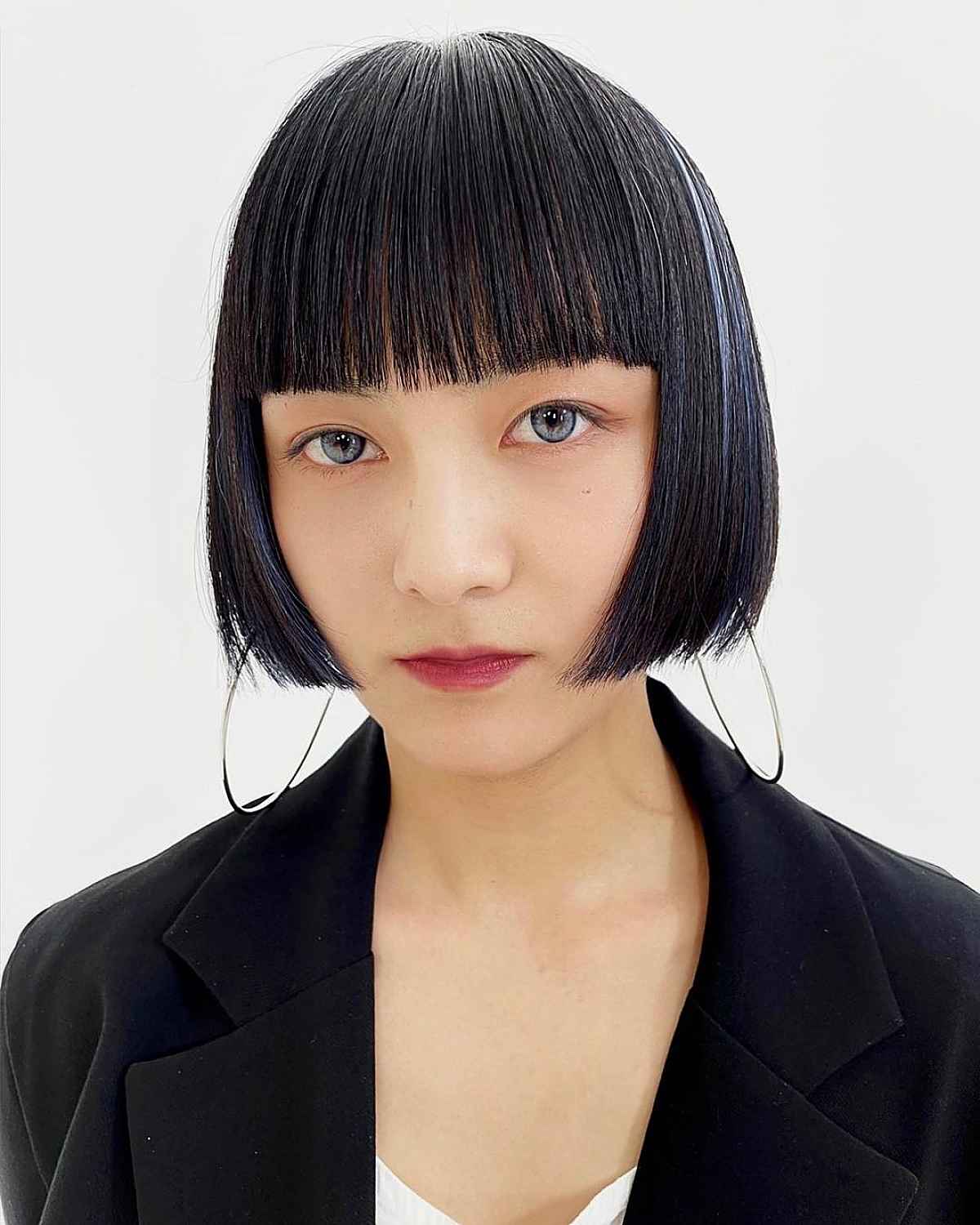 15 Remarkable Chin-Length Bob with Bangs to Consider for Your Next Cut