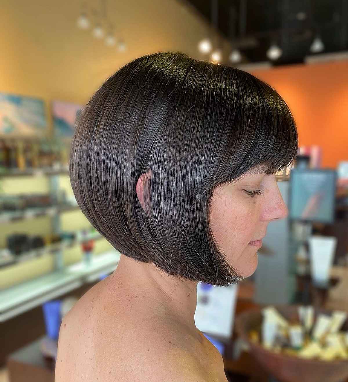 15 Best Short Straight Bob Haircuts for a Sleek Look