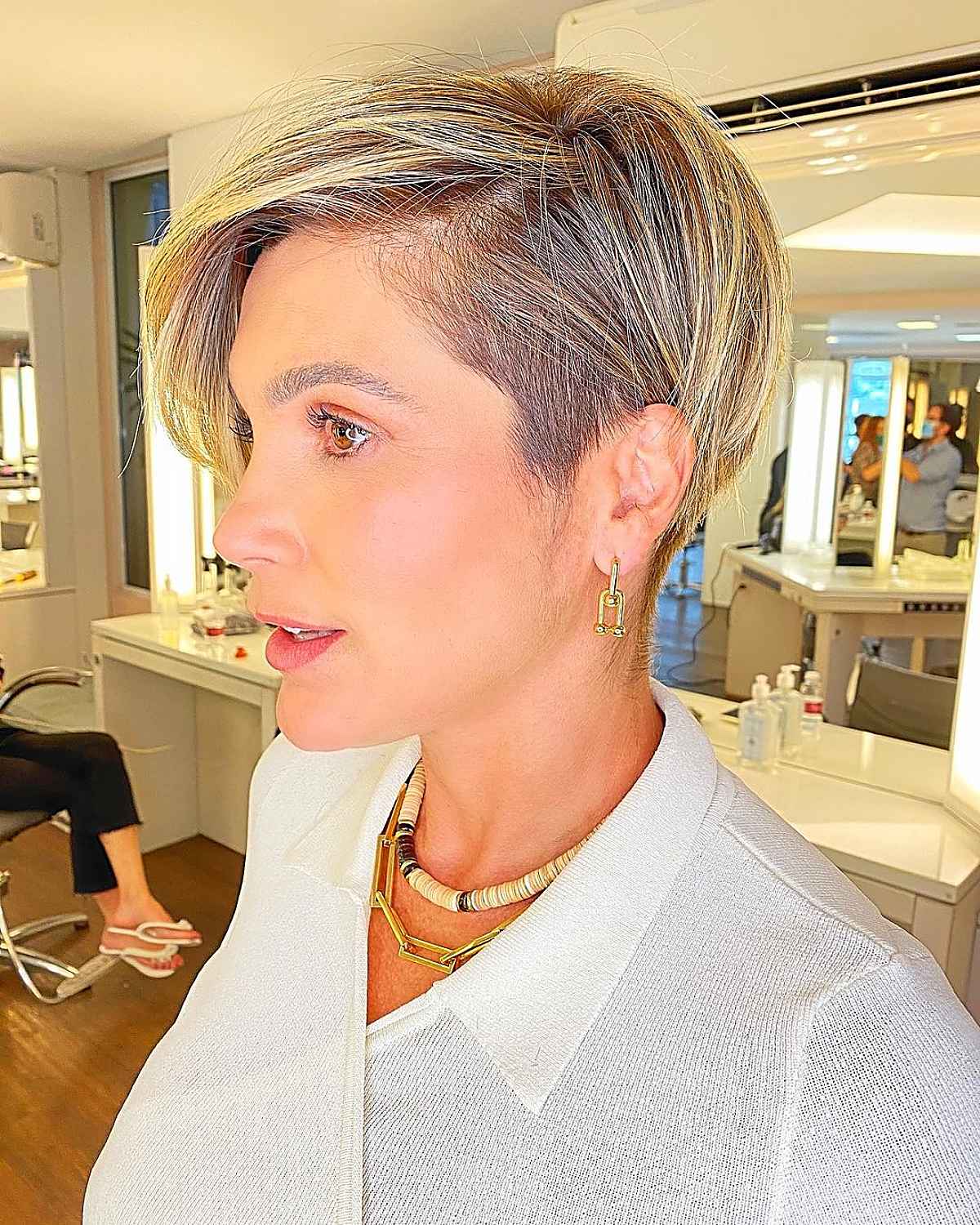 26 Stylish Long Pixie Bob Haircuts for a Unique Length and Style