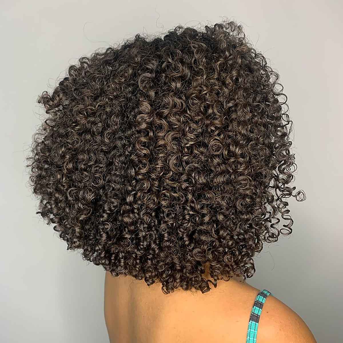15 Stacked, Short Curly Bob Haircuts to Enhance Your Natural Curls