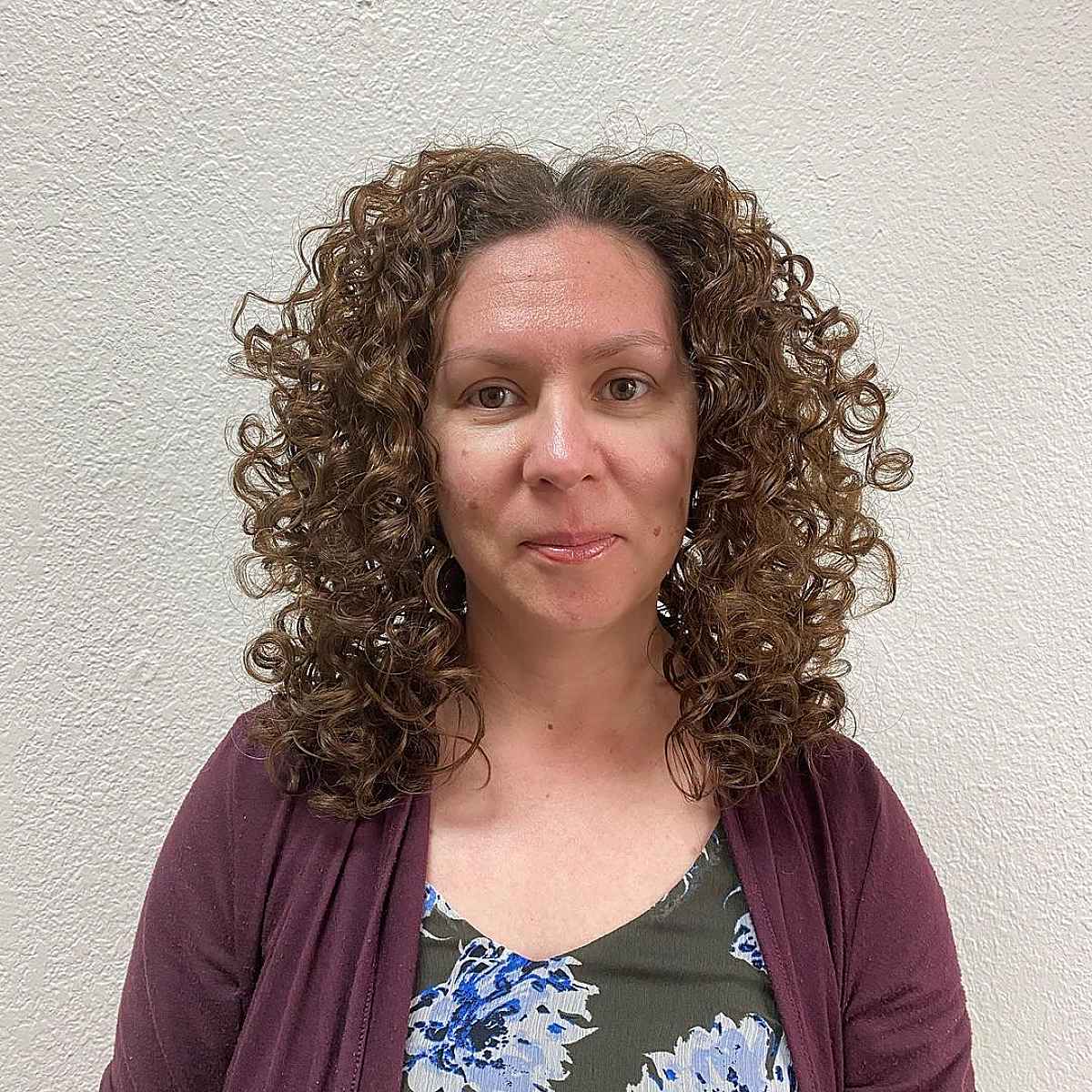26 Flattering and Trendy Medium-Length Haircuts for Women Over 40