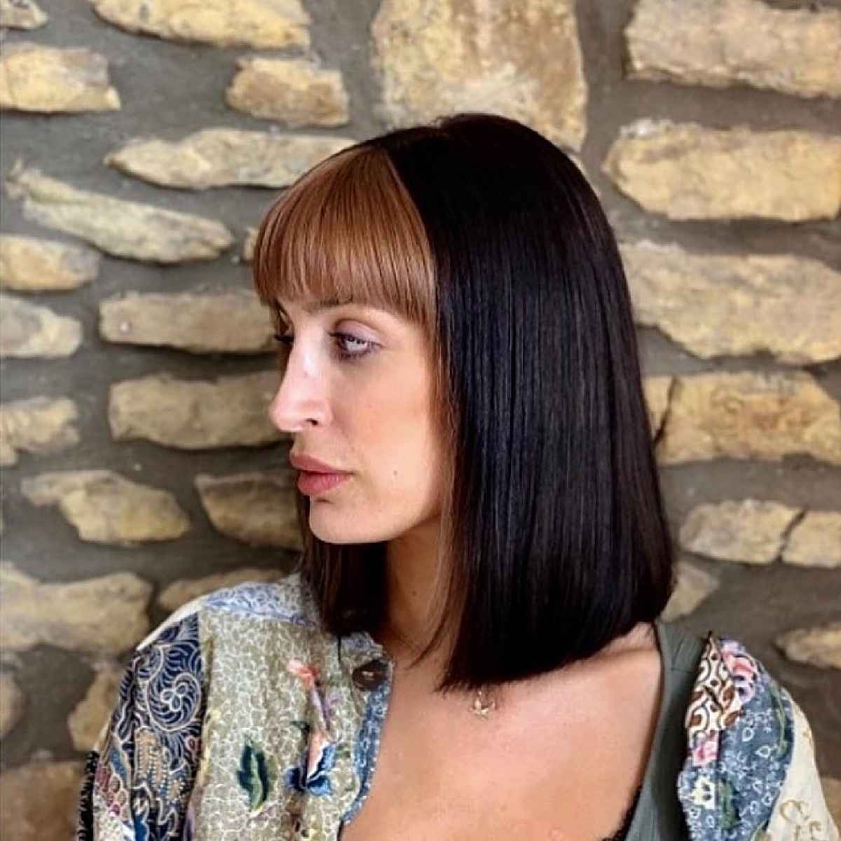 26 Flattering and Trendy Medium-Length Haircuts for Women Over 40