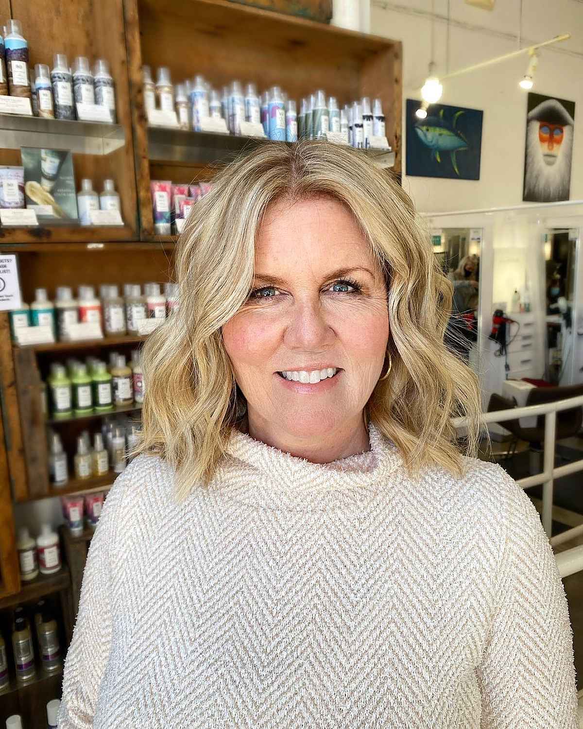 26 Slimming Hairstyles for Women with Full Faces (for Plus-Sized Women)
