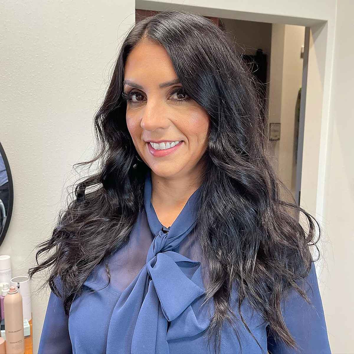 26 Flattering and Trendy Medium-Length Haircuts for Women Over 40