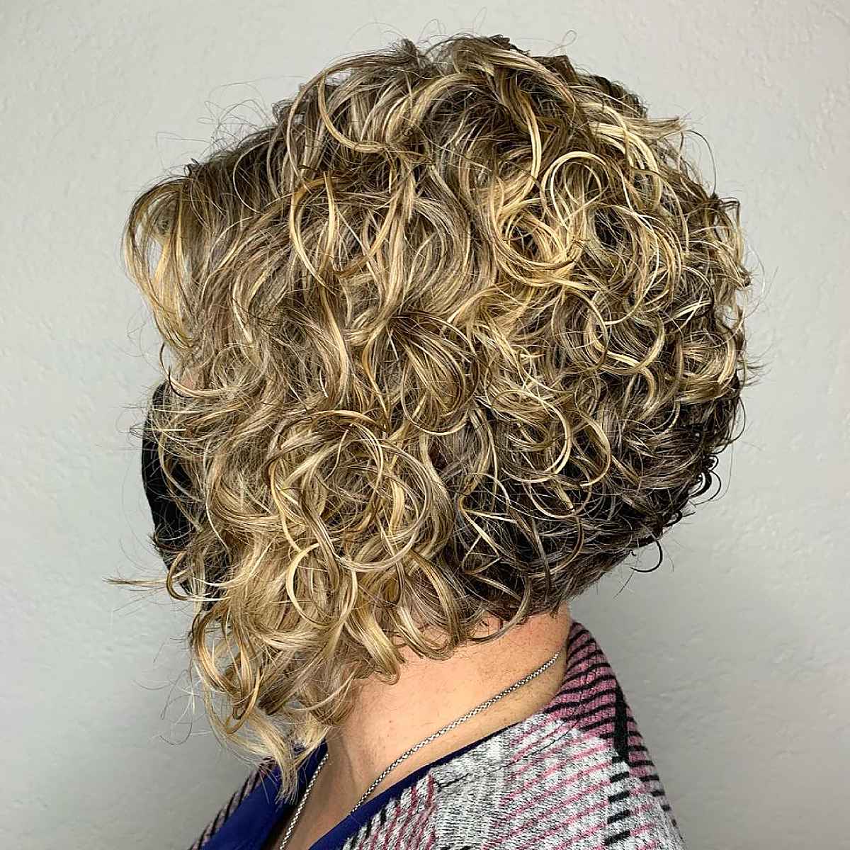 15 Stacked, Short Curly Bob Haircuts to Enhance Your Natural Curls
