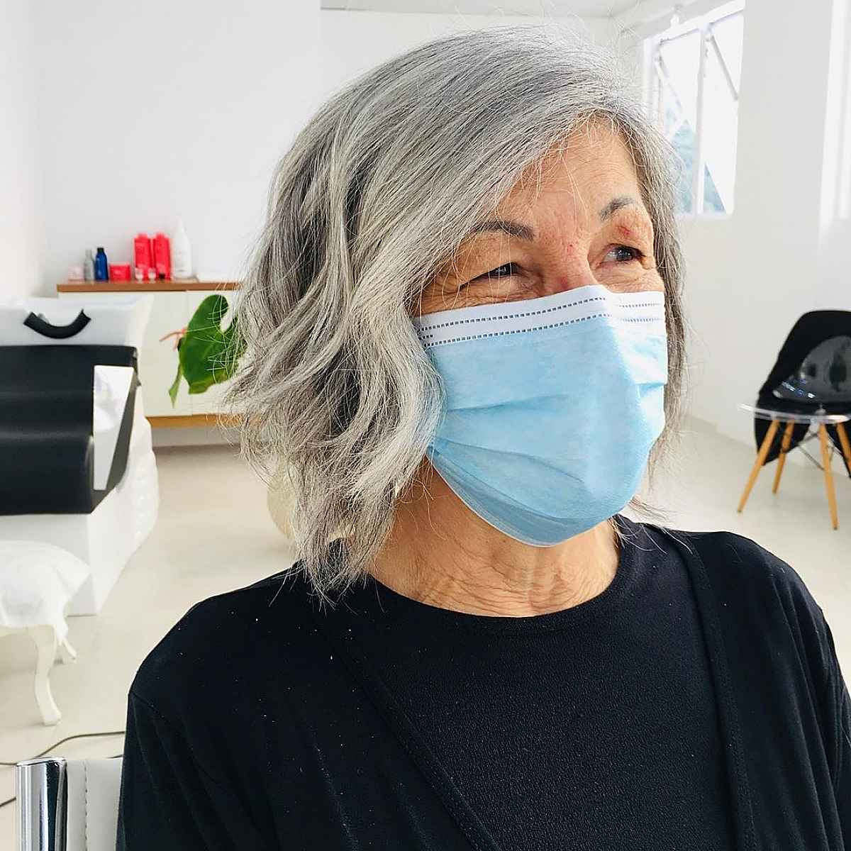 26 Lovely Layered Bob Haircuts for Ladies In Their 60s That Are Easy To Style