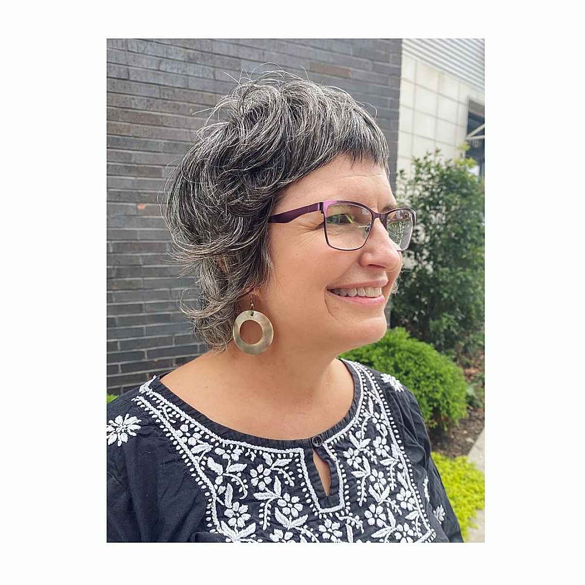 26 Stylish Wash-and-Wear Haircuts for Women Over 60 Short On Time