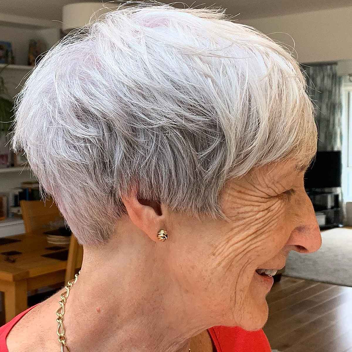 26 Youthful &amp; Stylish Short Haircuts for Women in Their 70s