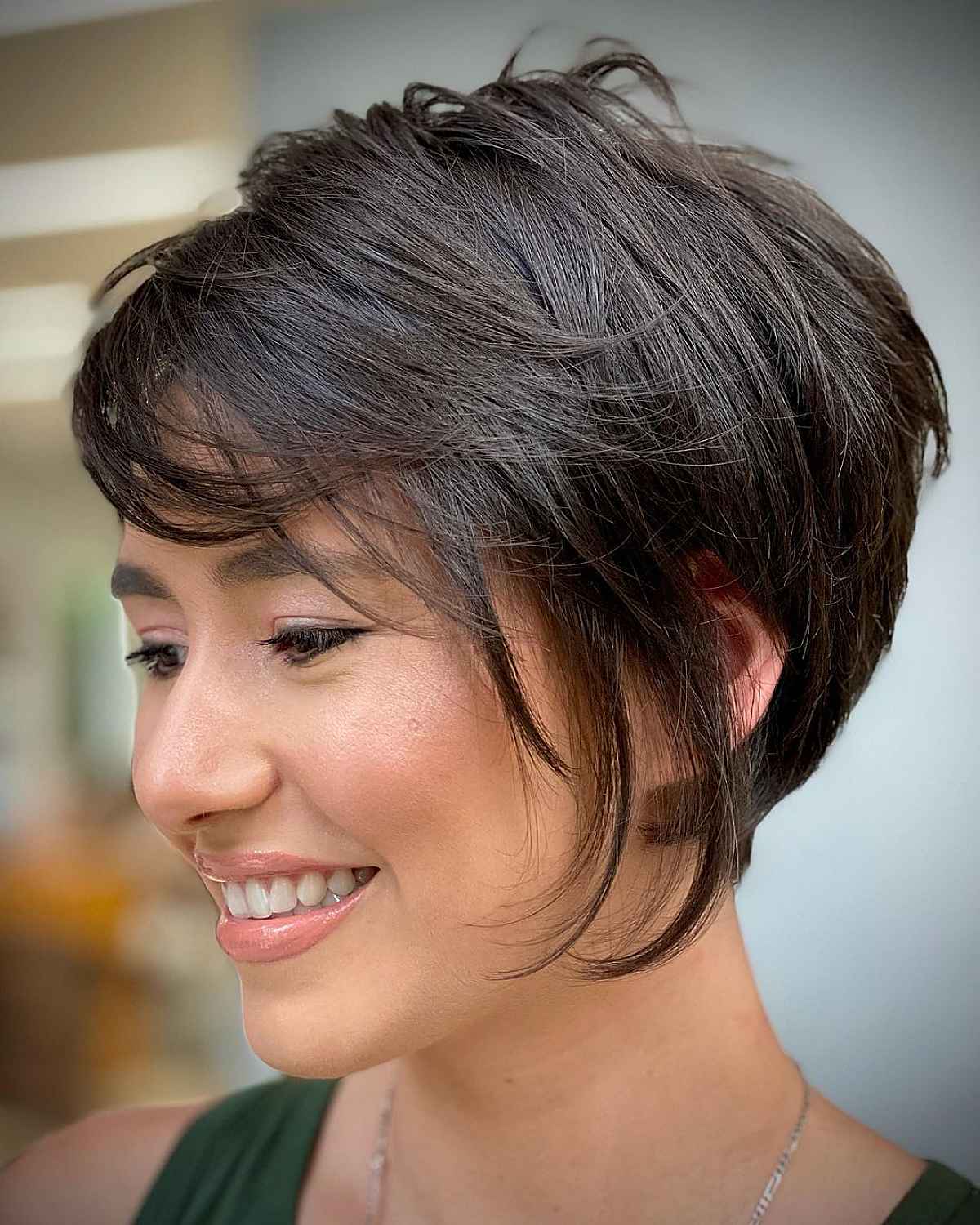 25 Best Short Hair with Side Bangs Women Are Getting Right Now