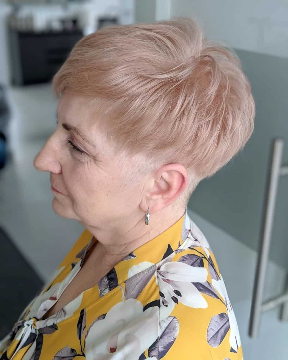 26 Eye-Catching Blonde Pixie Cut Ideas to Show Your Stylist