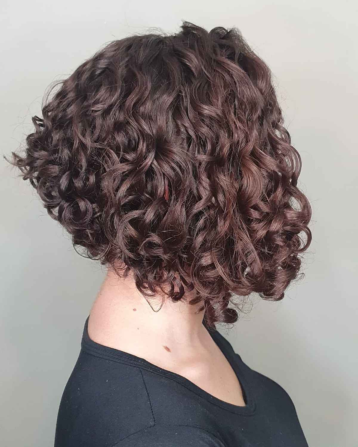 15 Stacked, Short Curly Bob Haircuts to Enhance Your Natural Curls