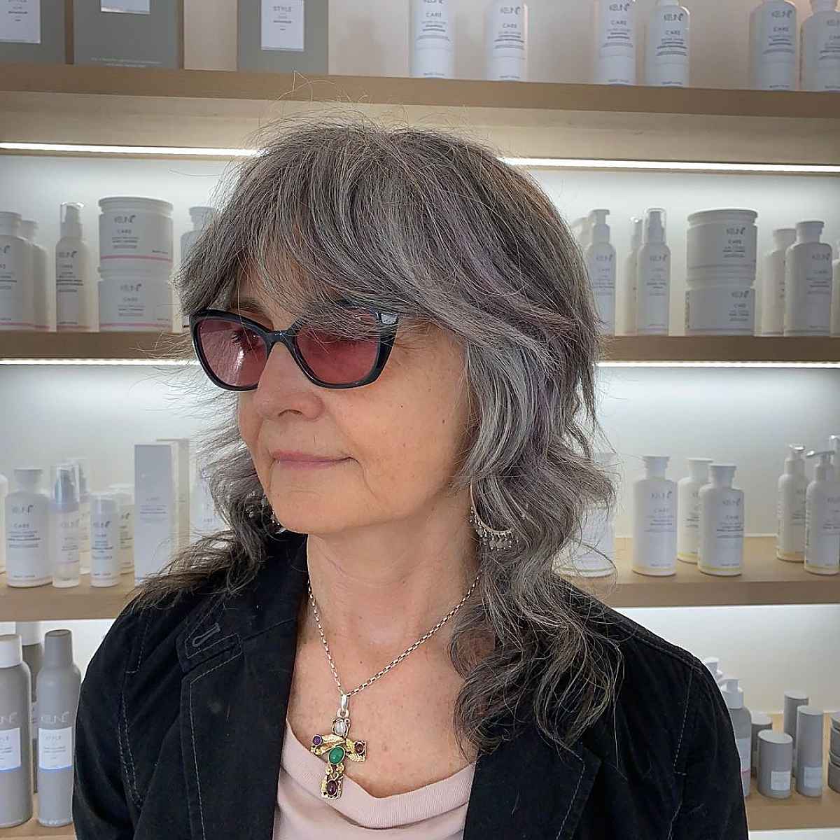 26 Flattering Hairstyles for Women Over 60 with Glasses