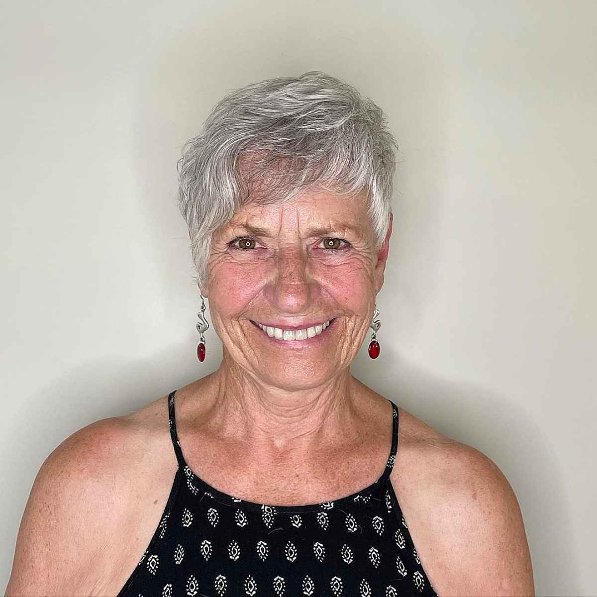15 Perfect Pixie Haircuts for Women Over 70 to Pull Off