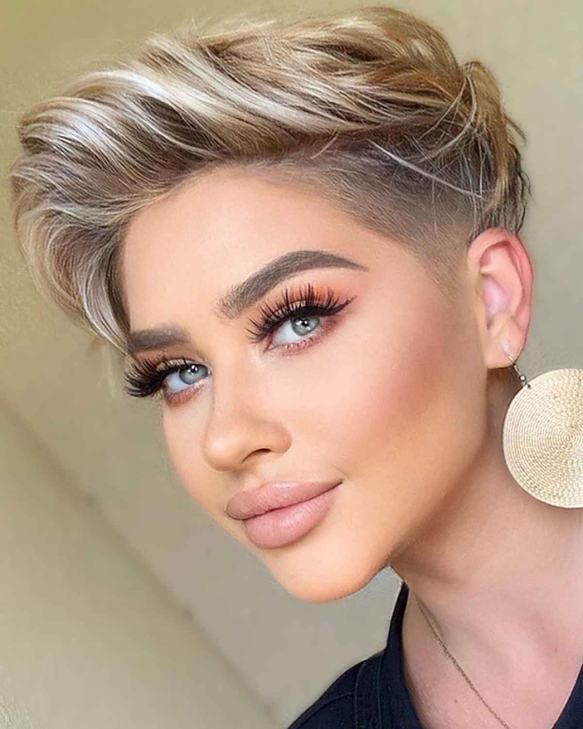 27 Low-Maintenance Short Haircuts for a Trendy, Yet Time-Saving Look