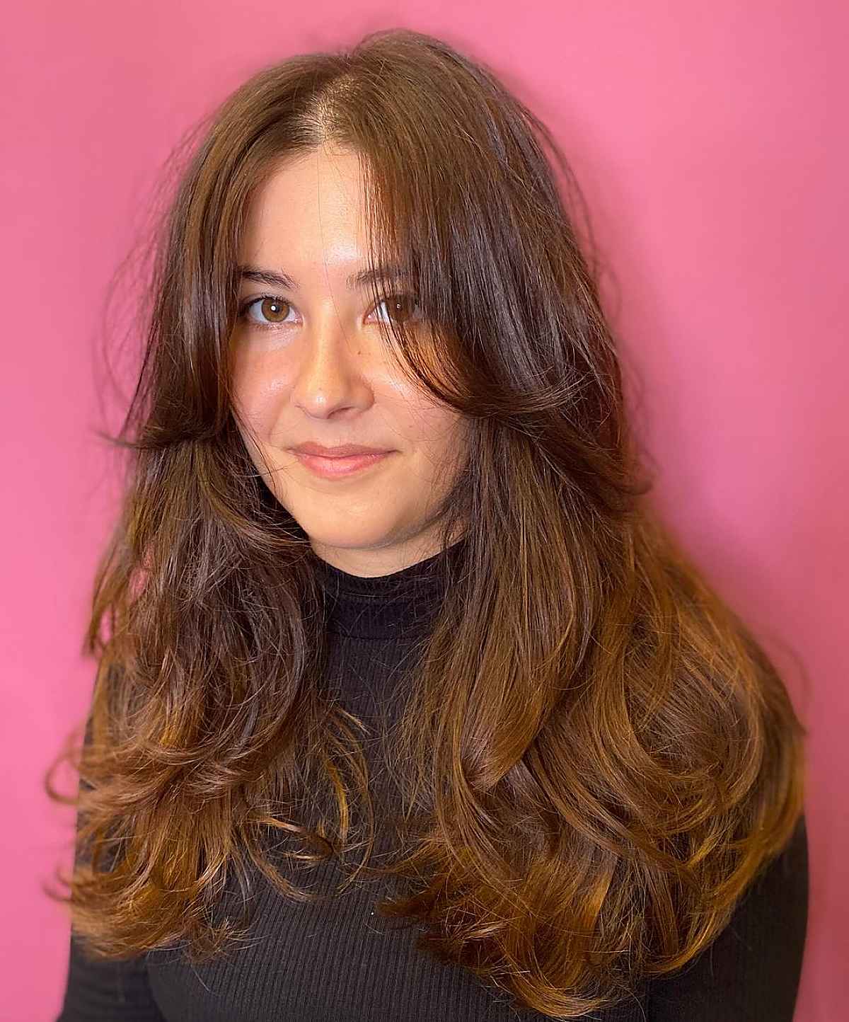 26 Slimming Hairstyles for Women with Full Faces (for Plus-Sized Women)