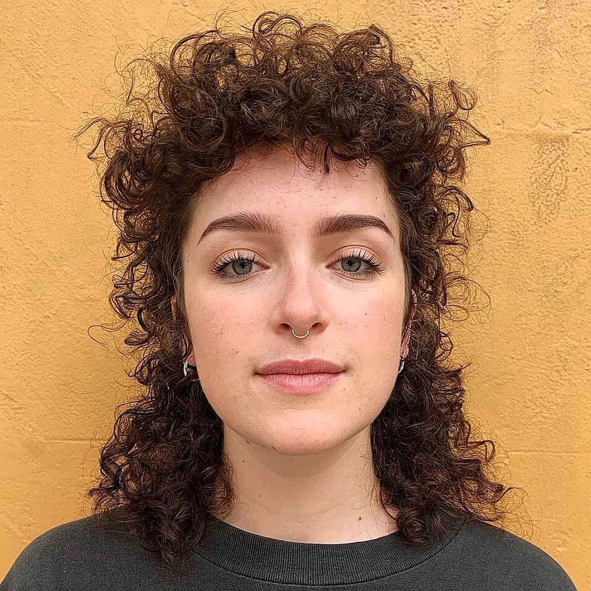 26 Modern Mullet Hairstyles for Girls with Curly Hair