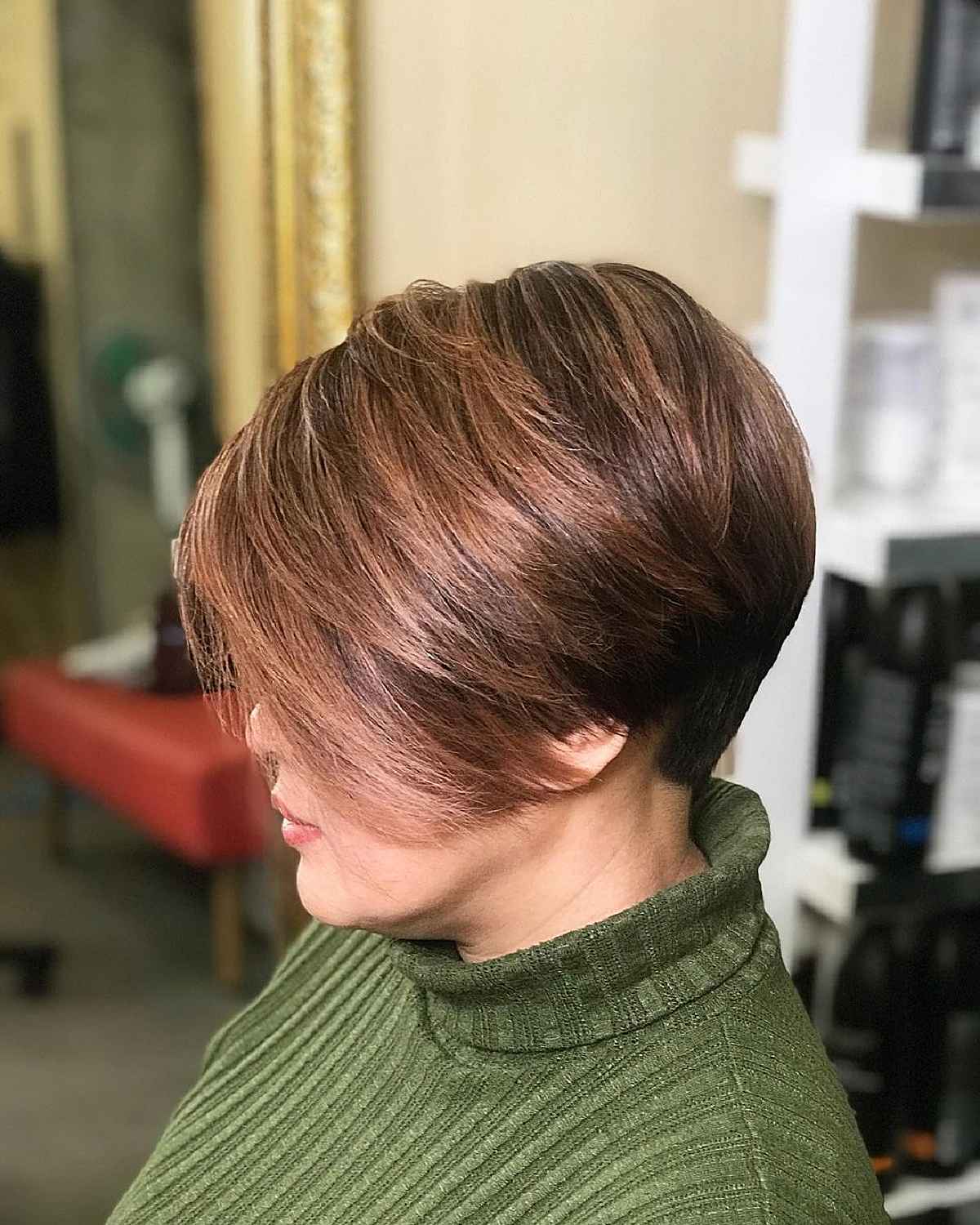 15 Short, Stacked Pixie Bob Haircuts for a Cute and Sassy Look