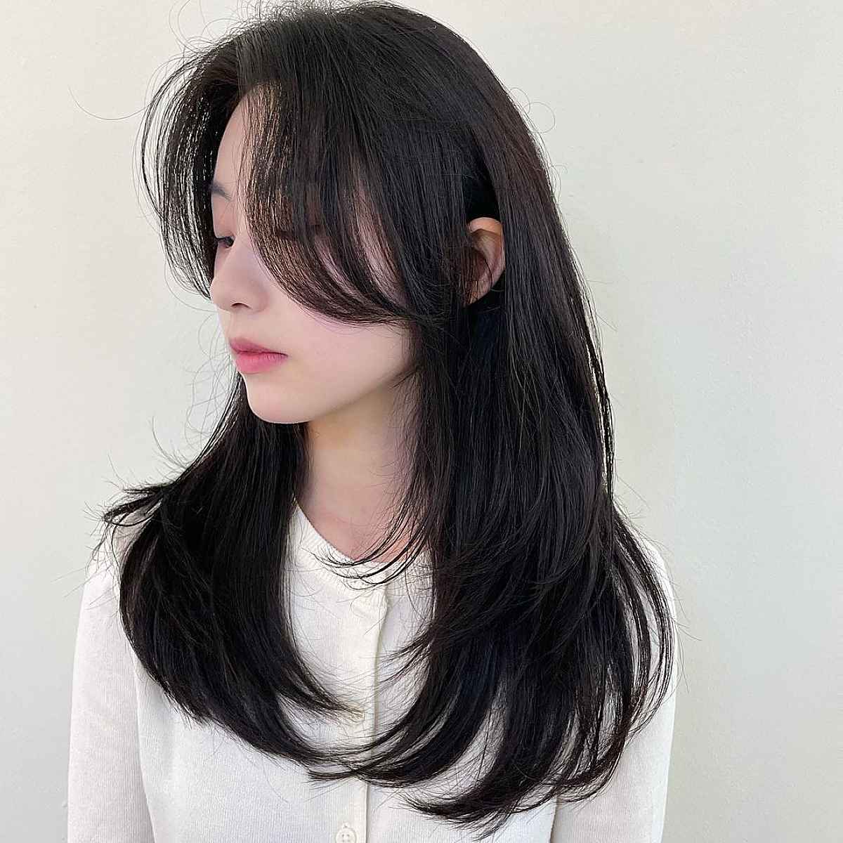 19 Stunning Haircuts with Long Layers for Straight Hair