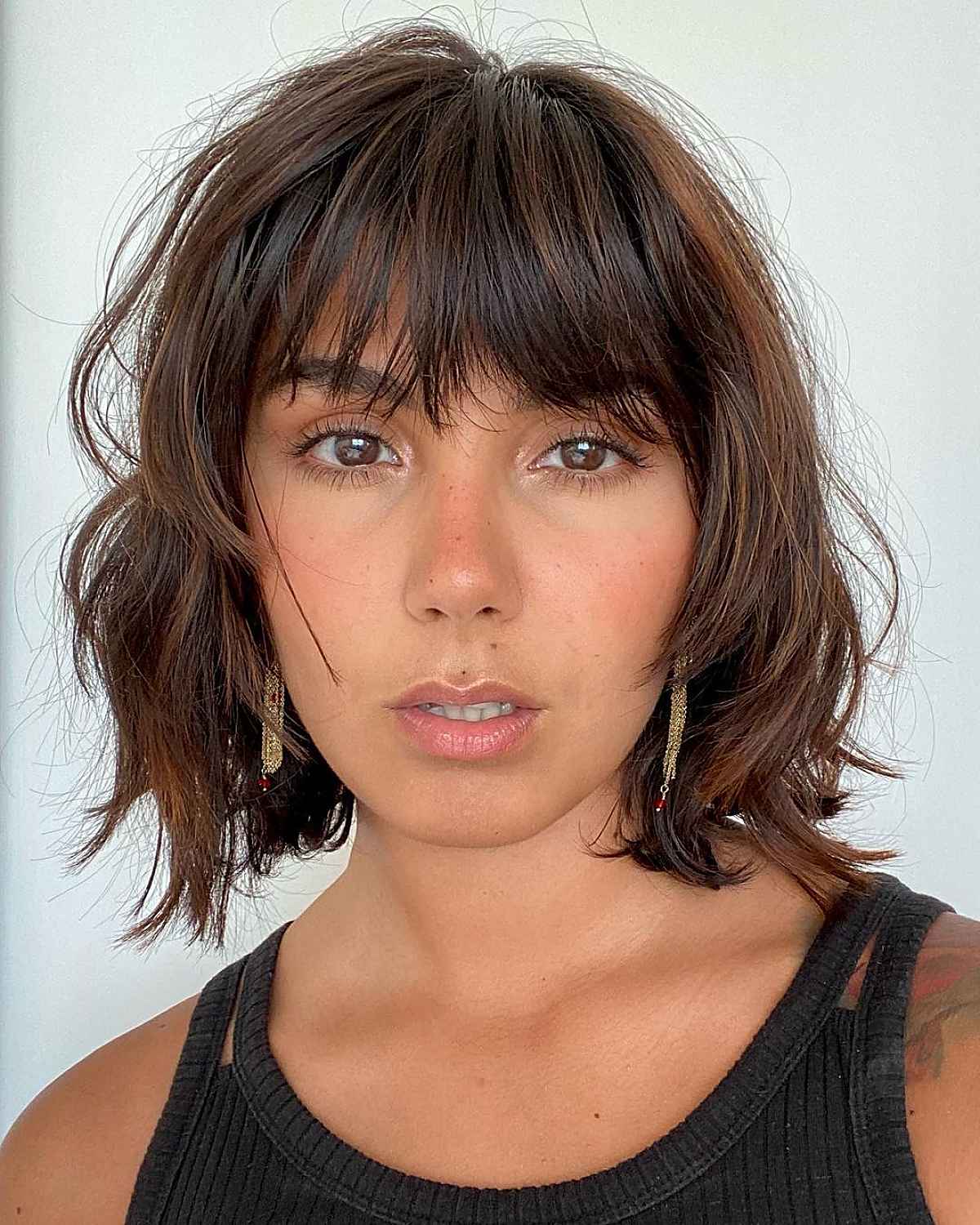 25+ Chic Short Layered Bob with Bangs for an Eye-Catching Crop