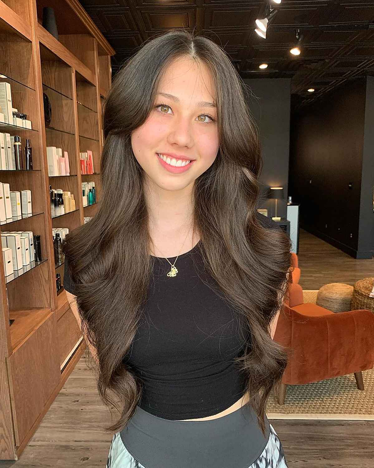 15 Slimming Long Layered Haircuts for Women with Full Faces