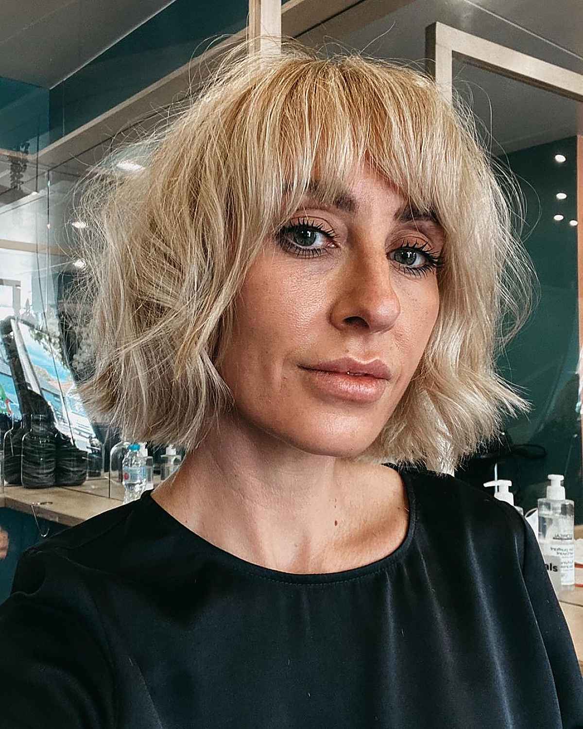 26 Flattering and Trendy Medium-Length Haircuts for Women Over 40