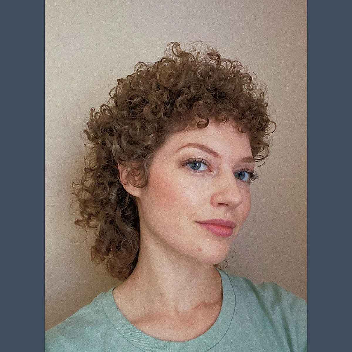 26 Modern Mullet Hairstyles for Girls with Curly Hair