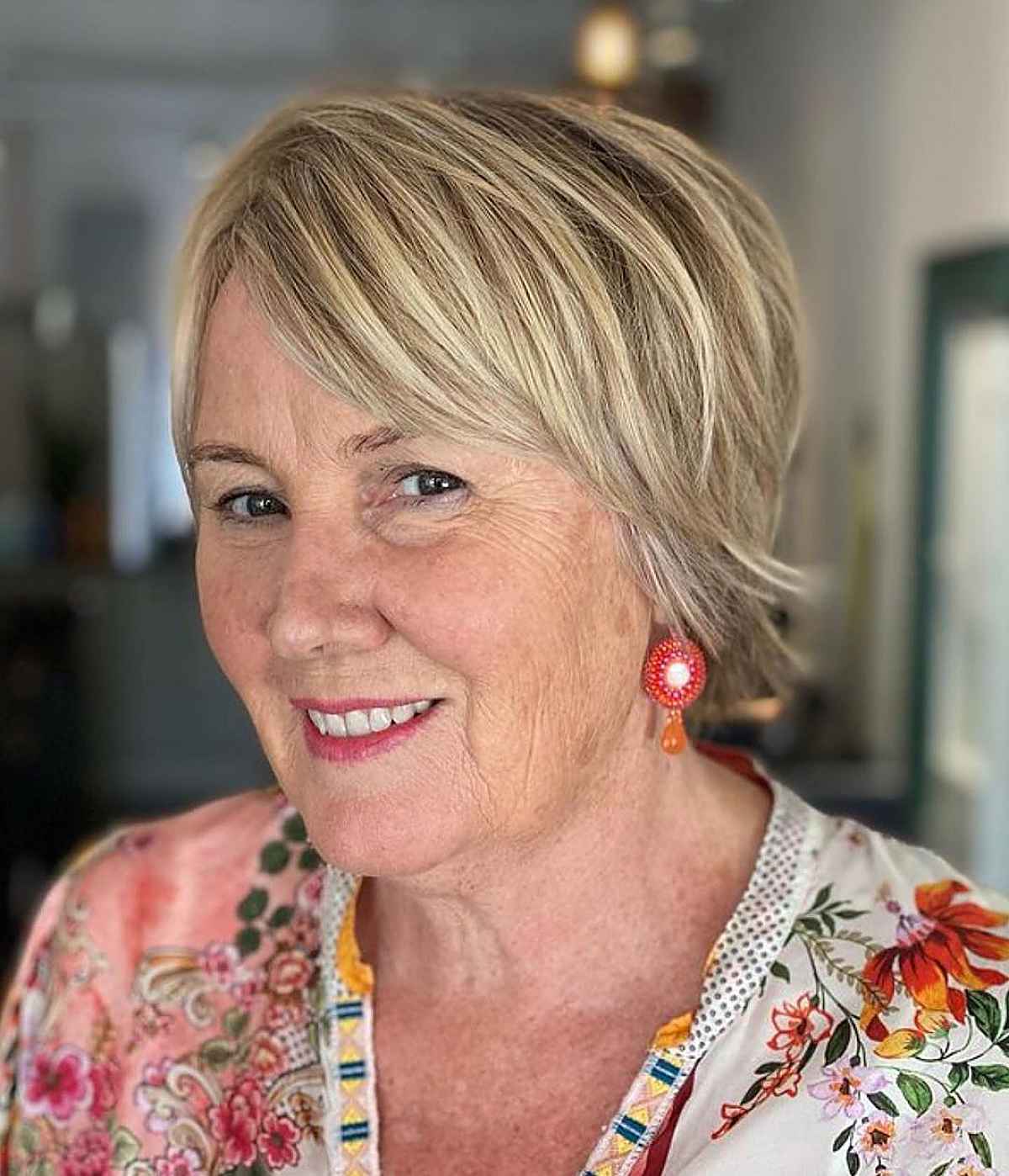 26 Youthful &amp; Stylish Short Haircuts for Women in Their 70s