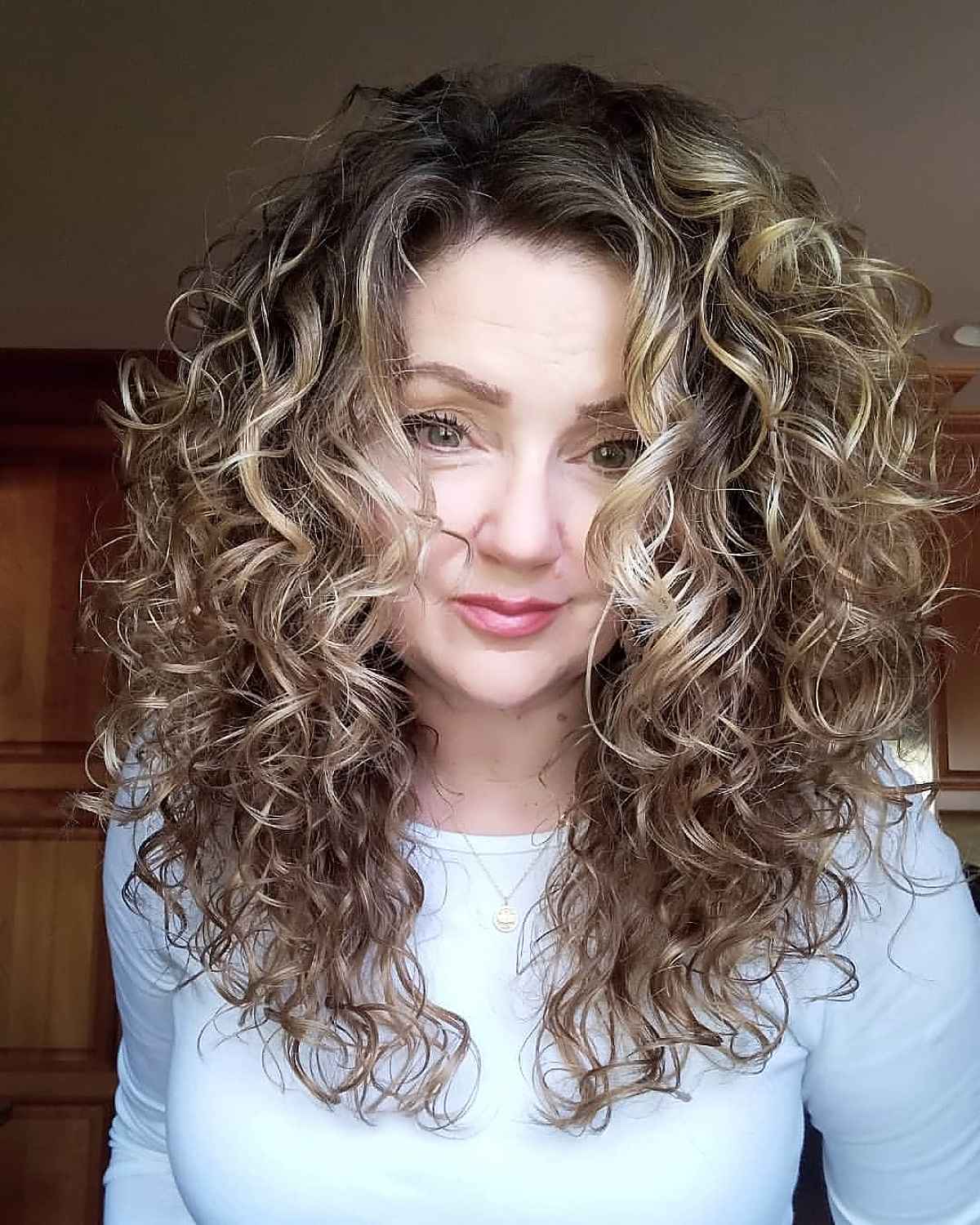 24 Best Haircut Ideas for Long &#038; Layered Curly Hair