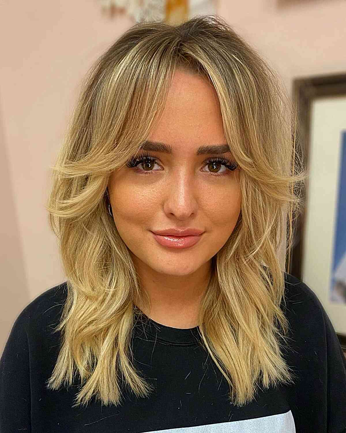 40 Stunning Face-Framing Layers For Ladies With Medium Hair