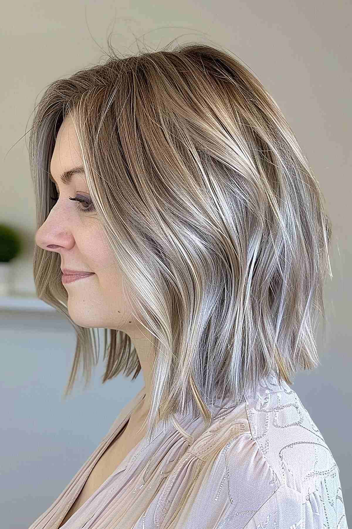 73 Fantastic Short to Medium Layered Haircuts for That In-Between Length