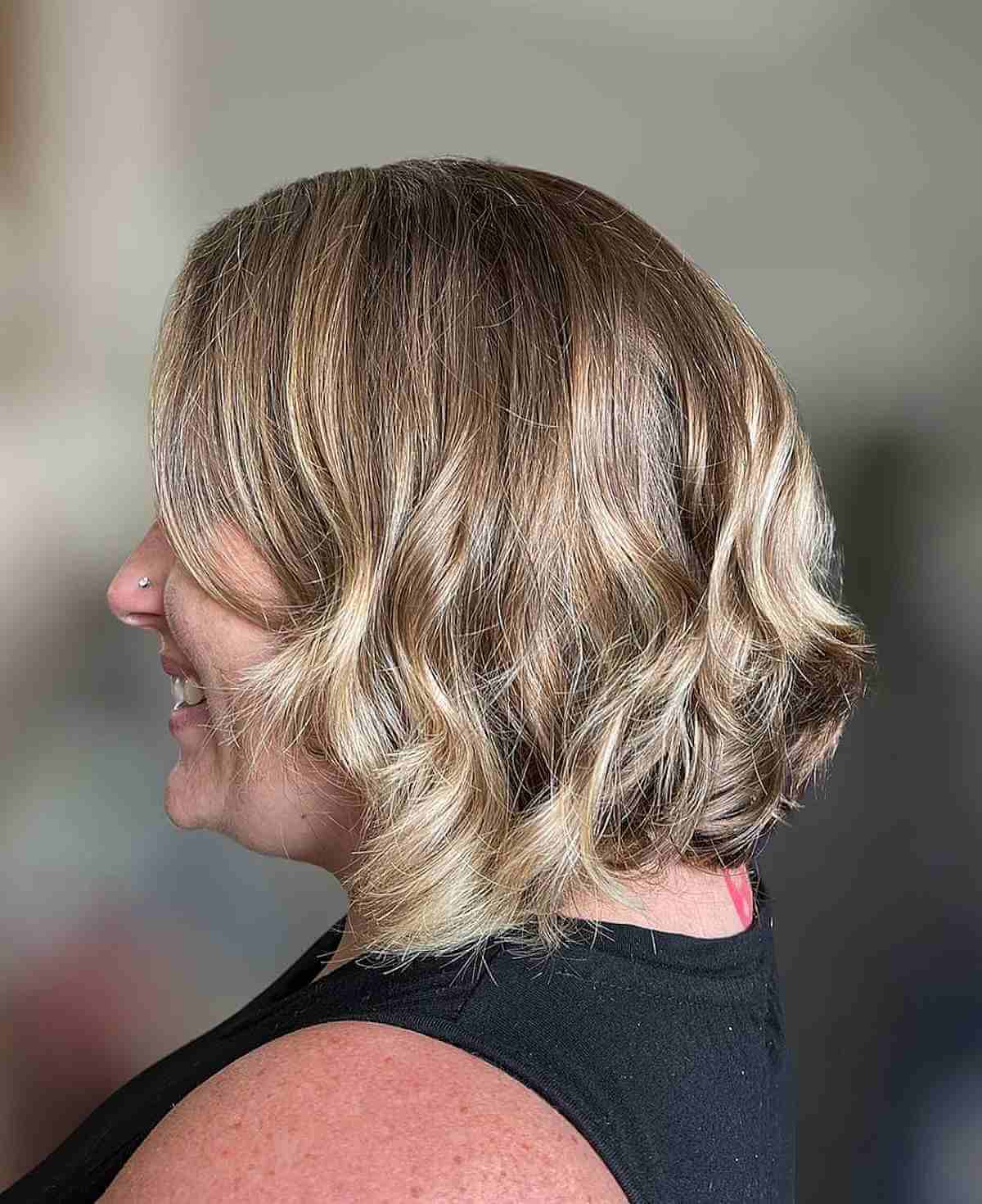 73 Fantastic Short to Medium Layered Haircuts for That In-Between Length