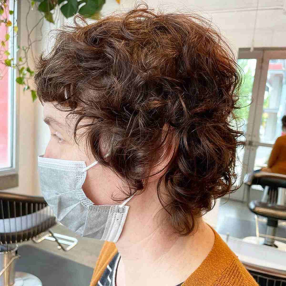 73 Fantastic Short to Medium Layered Haircuts for That In-Between Length