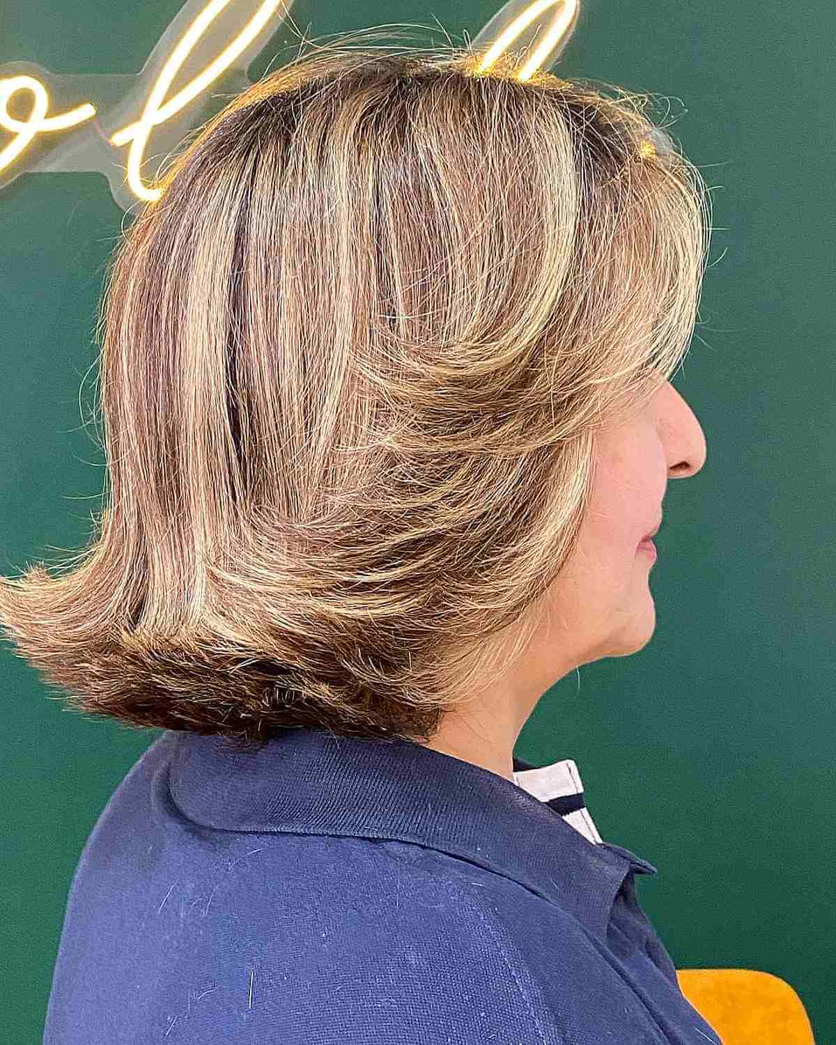 73 Fantastic Short to Medium Layered Haircuts for That In-Between Length