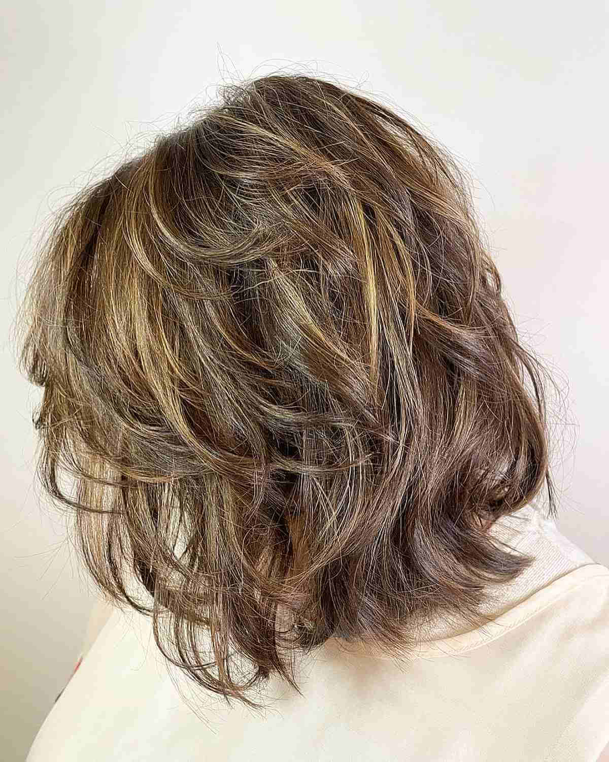 73 Fantastic Short to Medium Layered Haircuts for That In-Between Length