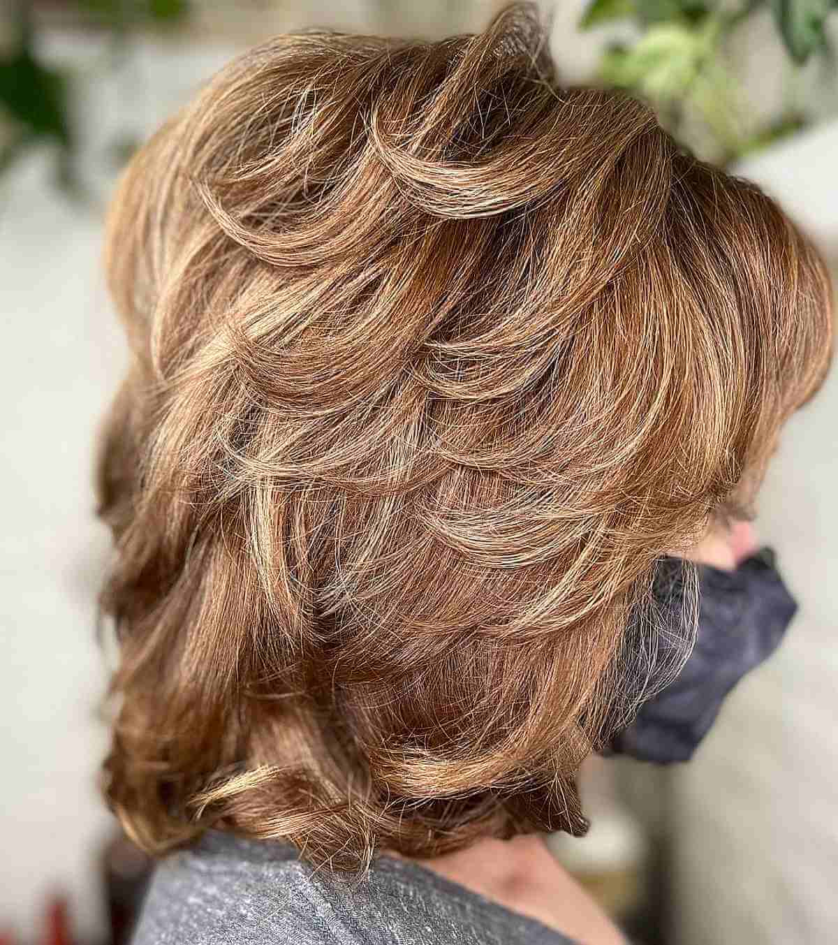 73 Fantastic Short to Medium Layered Haircuts for That In-Between Length